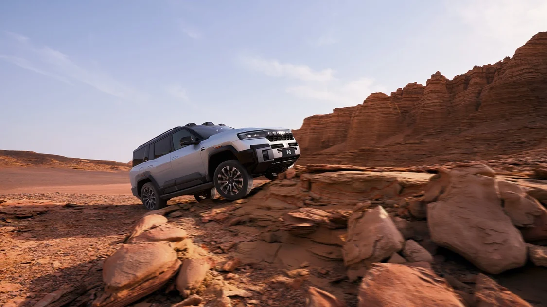 方程豹豹8豹5閃充版上市，首搭首發(fā)比亞迪云輦-P Ultra